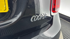 MINI Hatchback 1.5 Cooper Classic 3dr Auto [Comfort/Nav Pack] Petrol Hatchback